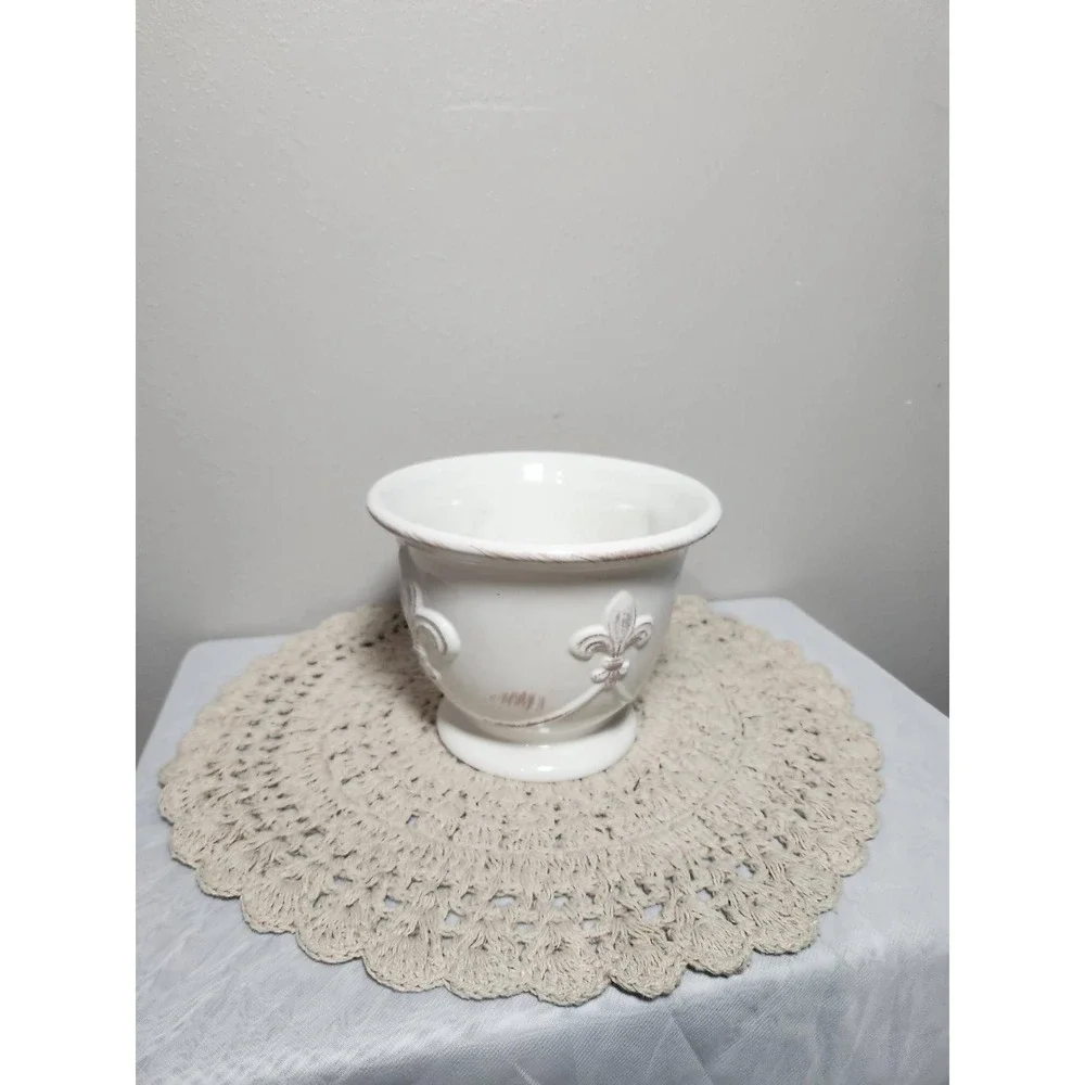 Teleflora Gift White Ceramic Fleur De Lis Planter Pot French Country Decor 5.5in